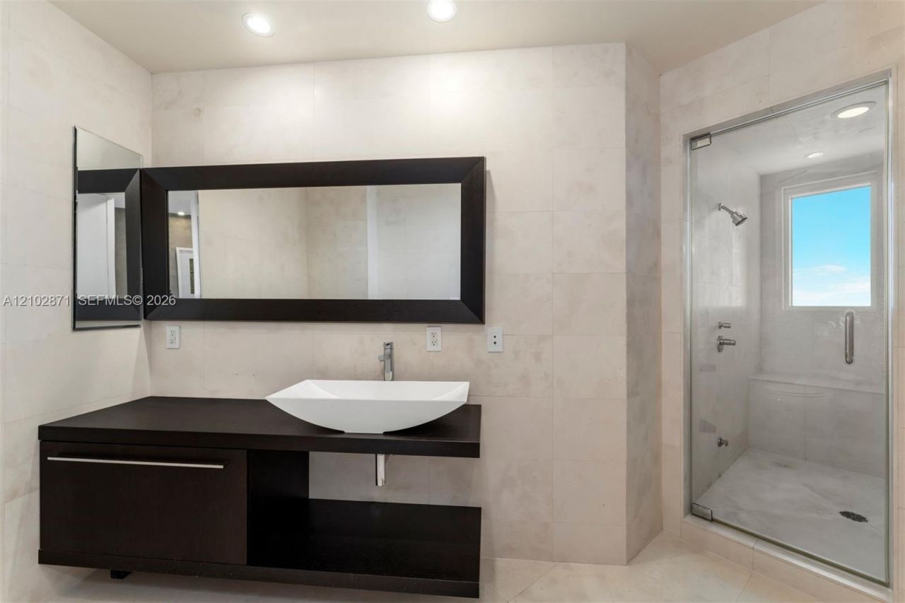 16051 Collins Ave , Unit 3404, Sunny Isles Beach, FL 33160 Photo