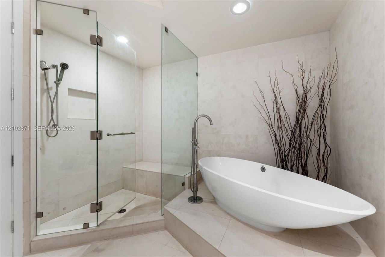 16051 Collins Ave , Unit 3404, Sunny Isles Beach, FL 33160 Photo