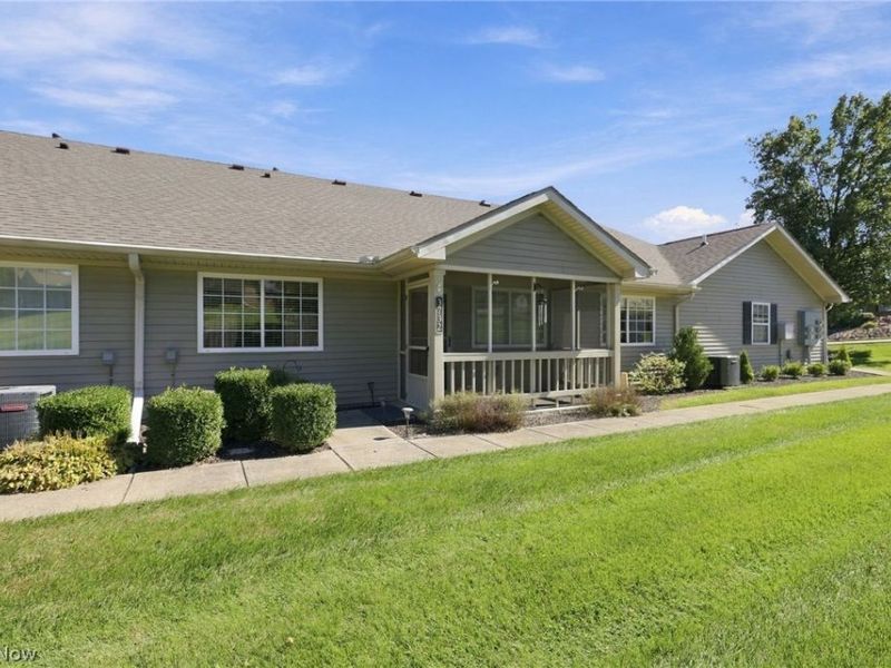 3732 Colony Hill Drive , Zanesville, OH 43701 Photo 2
