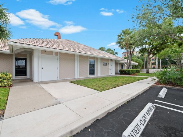 1501 PRESIDENTIAL Way, Unit 9, West Palm Beach, FL 33422