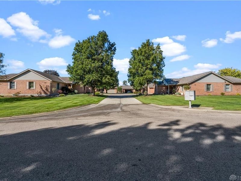 1180 Stephanie Drive, Hamilton, OH 45013 Photo 2