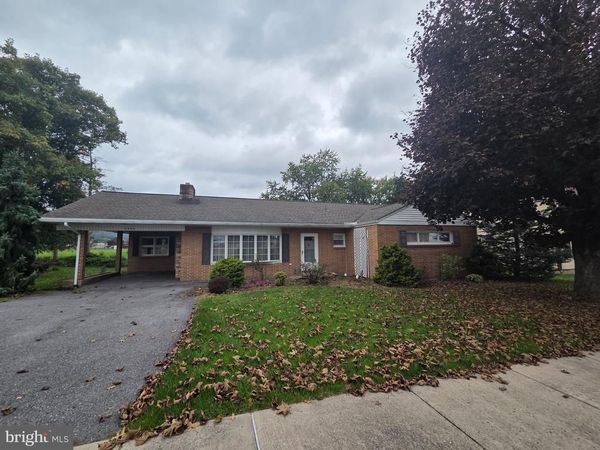 3882 N MARKET STREET, ELIZABETHVILLE, PA 17023