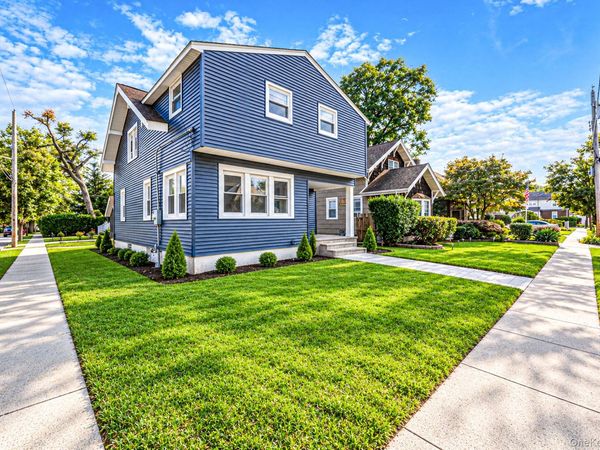 566 Stowe Avenue , Baldwin, NY 11510