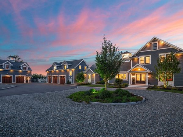 17 Chestnut Lane, Littleton, MA 01460
