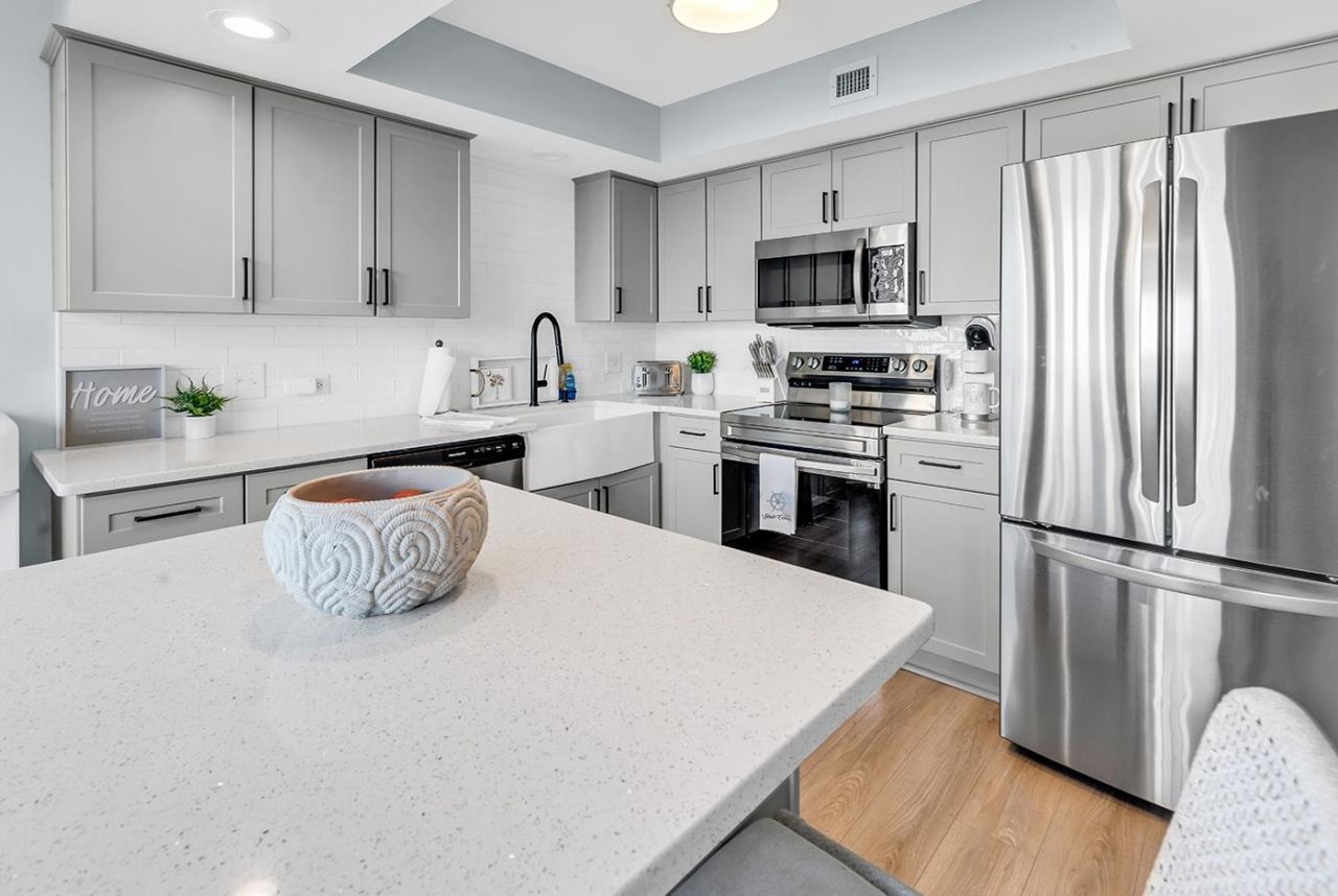 8560 Queensway Blvd. Photo 18