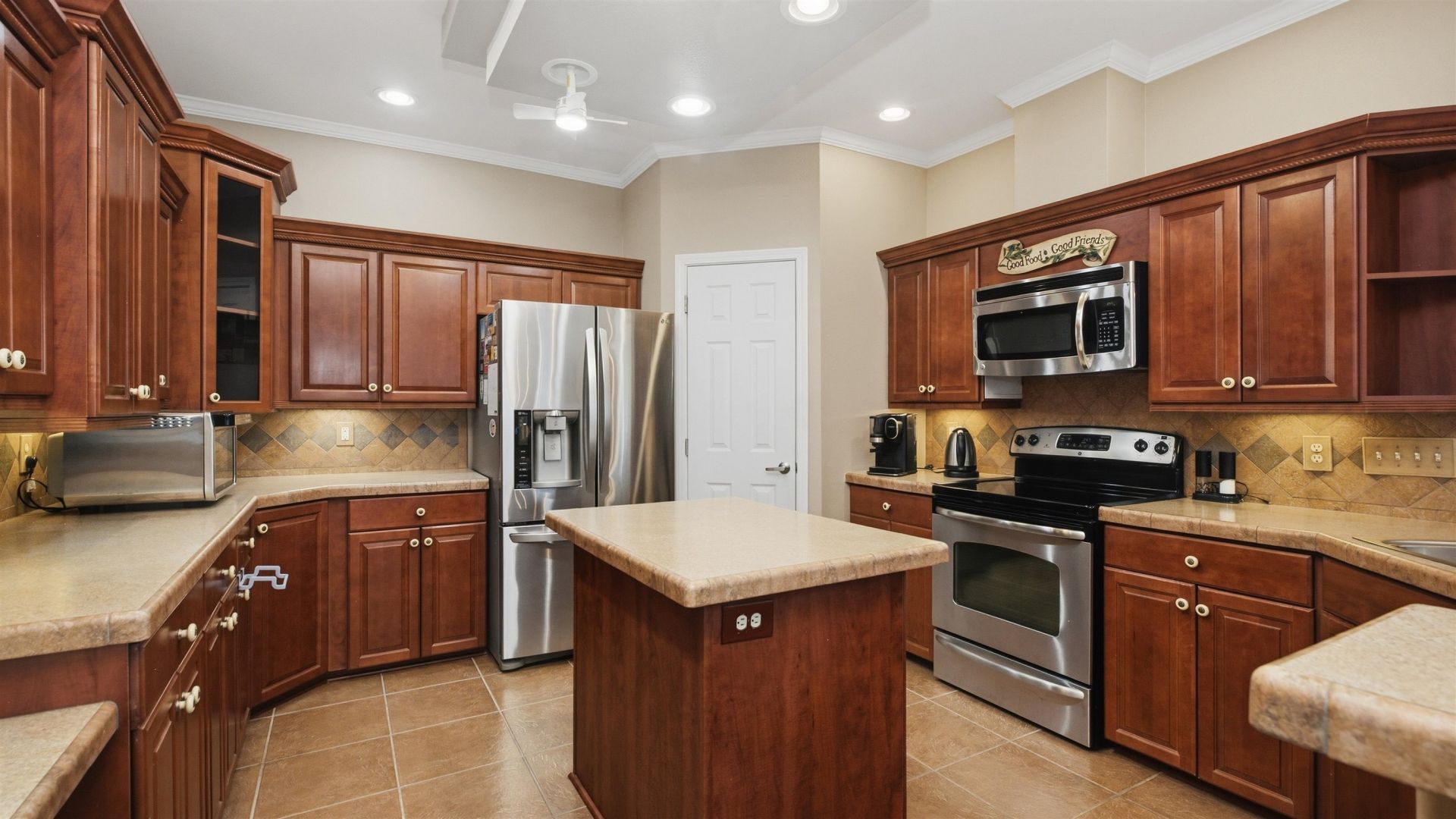 198 Lakeside Crossing Dr. Photo 17
