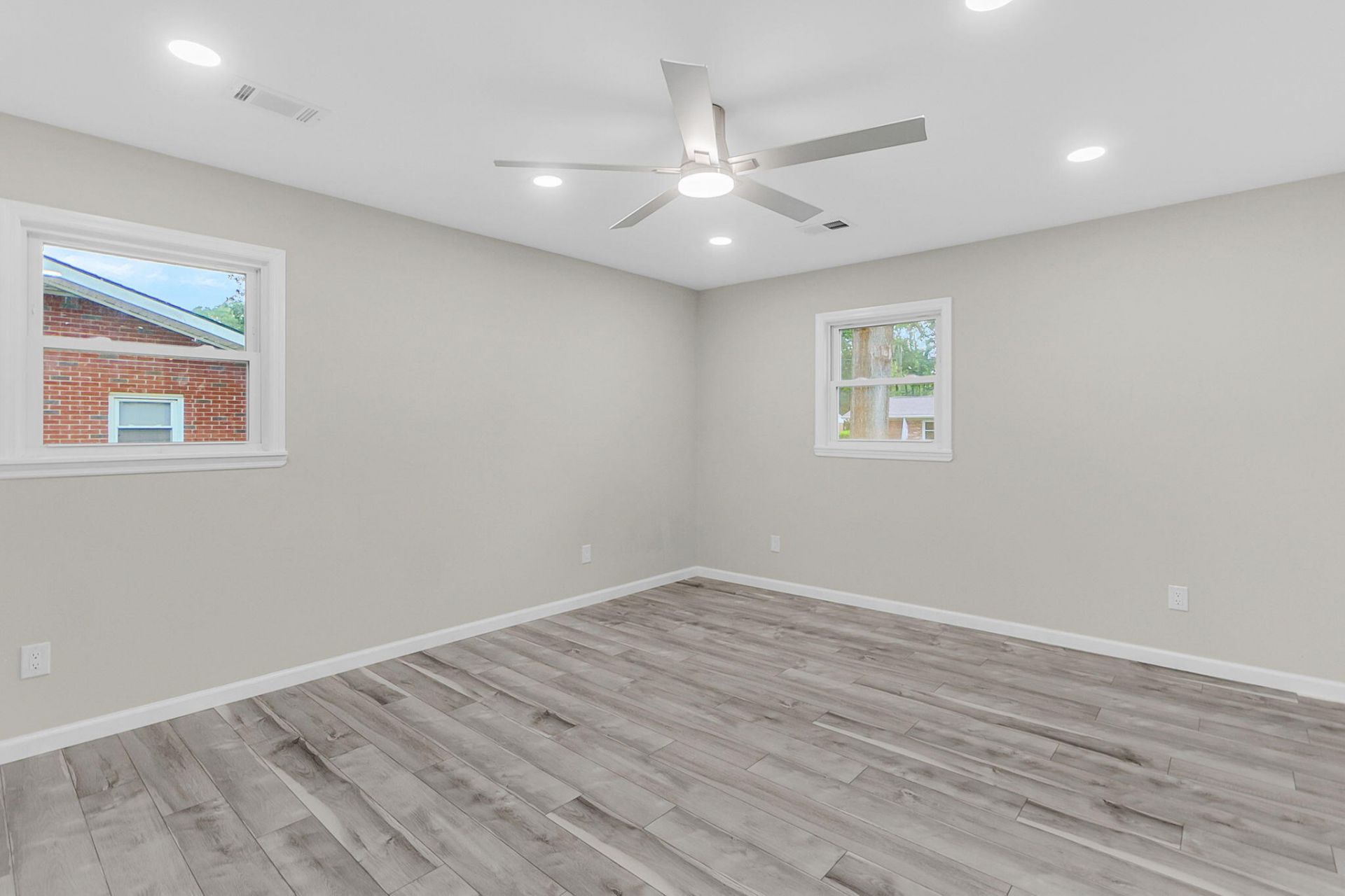 1157 Symmes Drive Photo 33