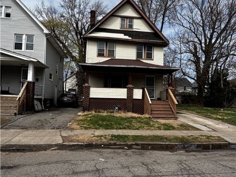 12421 Maple Avenue, Cleveland, OH 44108 Photo 4