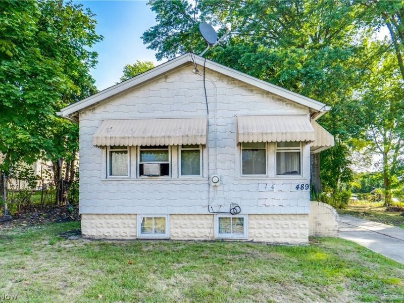489 Allyn Street, Akron, OH 44304 Photo 2