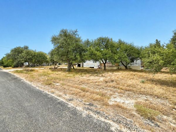 801 Len Bar CT, Leander, TX 78641