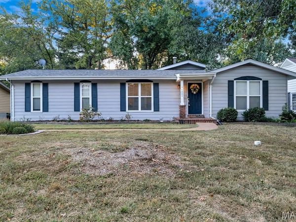 1063 Port Diane Drive, St Louis, MO 63146