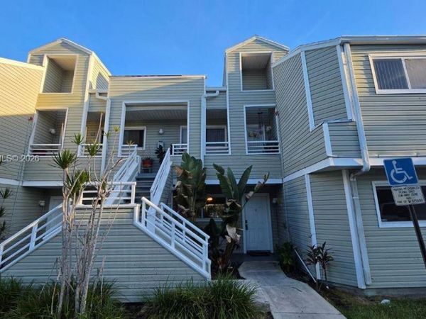 3401 NW 44th St , Unit 201, Oakland Park, FL 33309