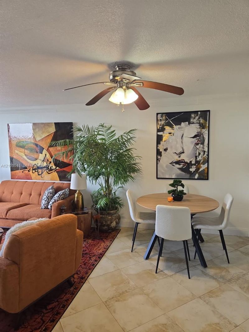 2000 NE 135th St, Unit 707, North Miami, FL 33181 Photo