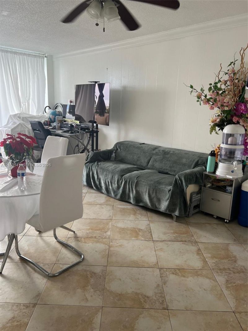 2000 NE 135th St, Unit 707, North Miami, FL 33181 Photo