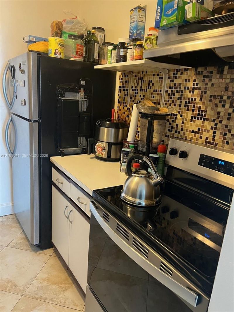 2000 NE 135th St, Unit 707, North Miami, FL 33181 Photo