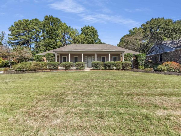 8600 EDNEY RIDGE DR, Memphis, TN 38016