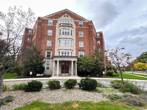 13800 Fairhill Road , Shaker Heights, OH 44120