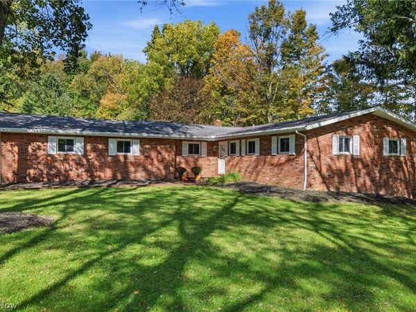 9610 Pekin Road , Novelty, OH 44072