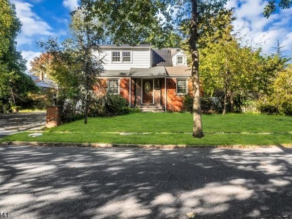 41 Heather Ln, Roselle, NJ 07203