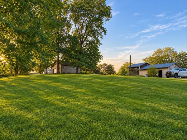 39 Rock Ave , Palmer, TN 37365