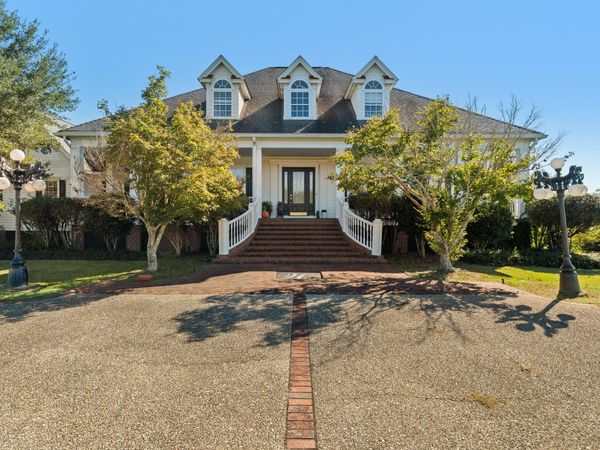 51 Oakhill Blvd., Collins, MS 39428