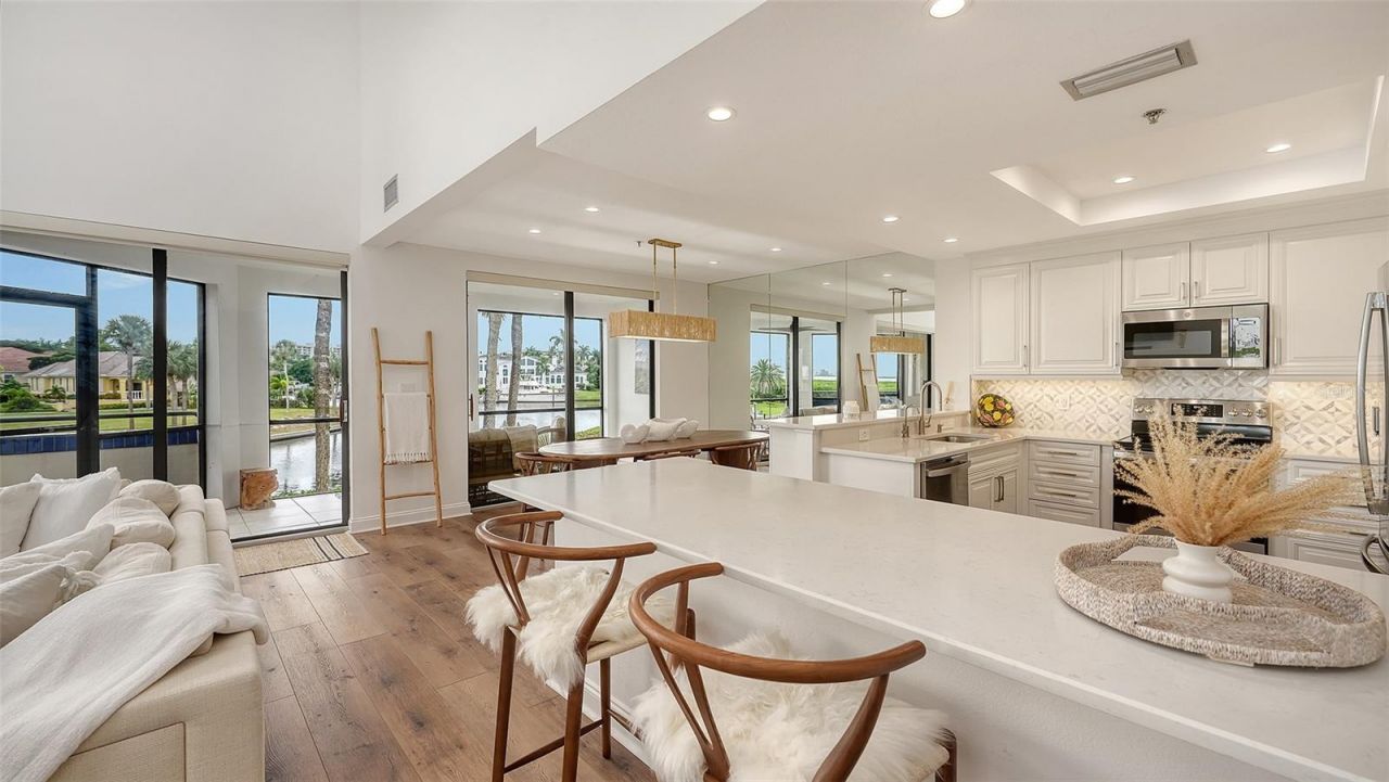 1916 Harbourside Drive, Unit 804, Longboat Key, FL 34228 Photo