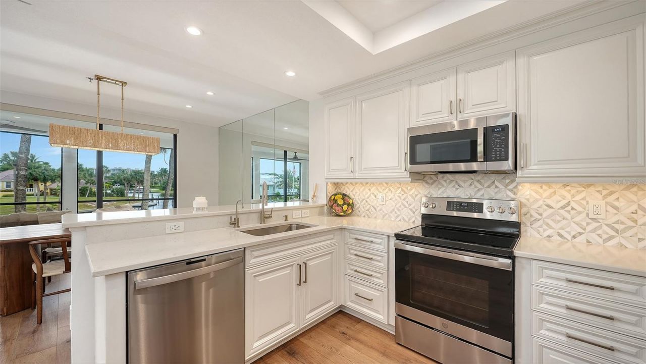 1916 Harbourside Drive, Unit 804, Longboat Key, FL 34228 Photo