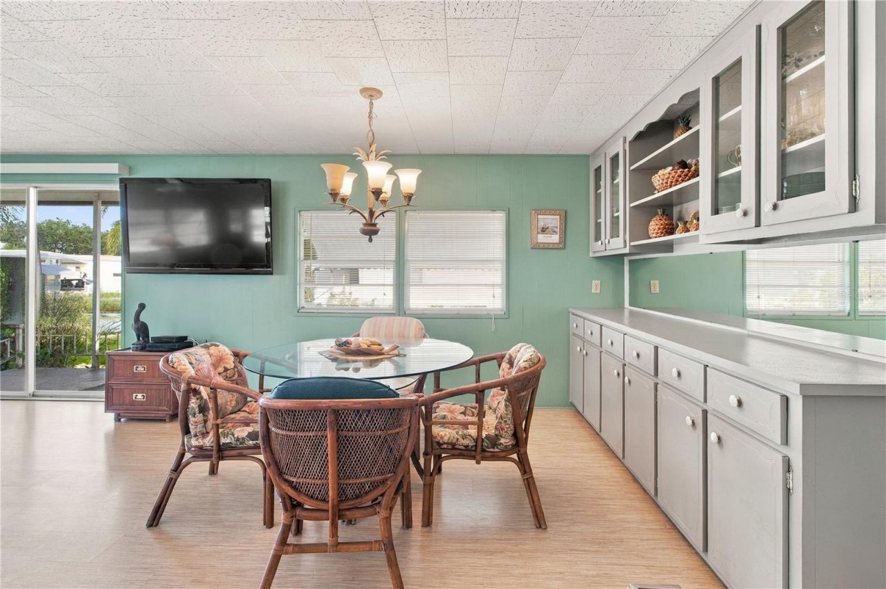 5317 Chateau Lane, Bradenton, FL 34207 Photo