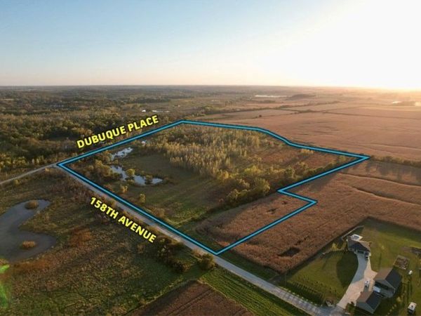 Dubuque Place , Carlisle, IA 50047