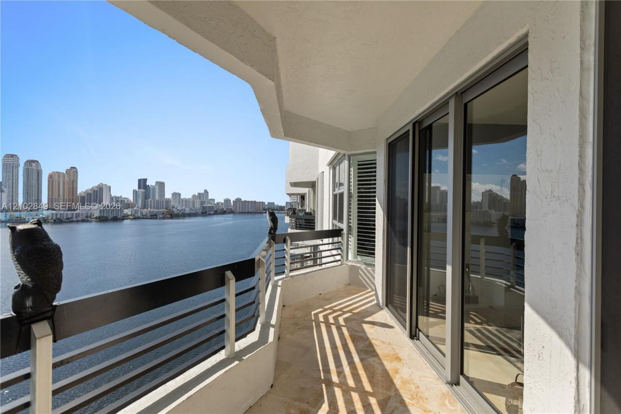 3600 Mystic Pointe Dr , Unit PH-16, Aventura, FL 33180 Photo