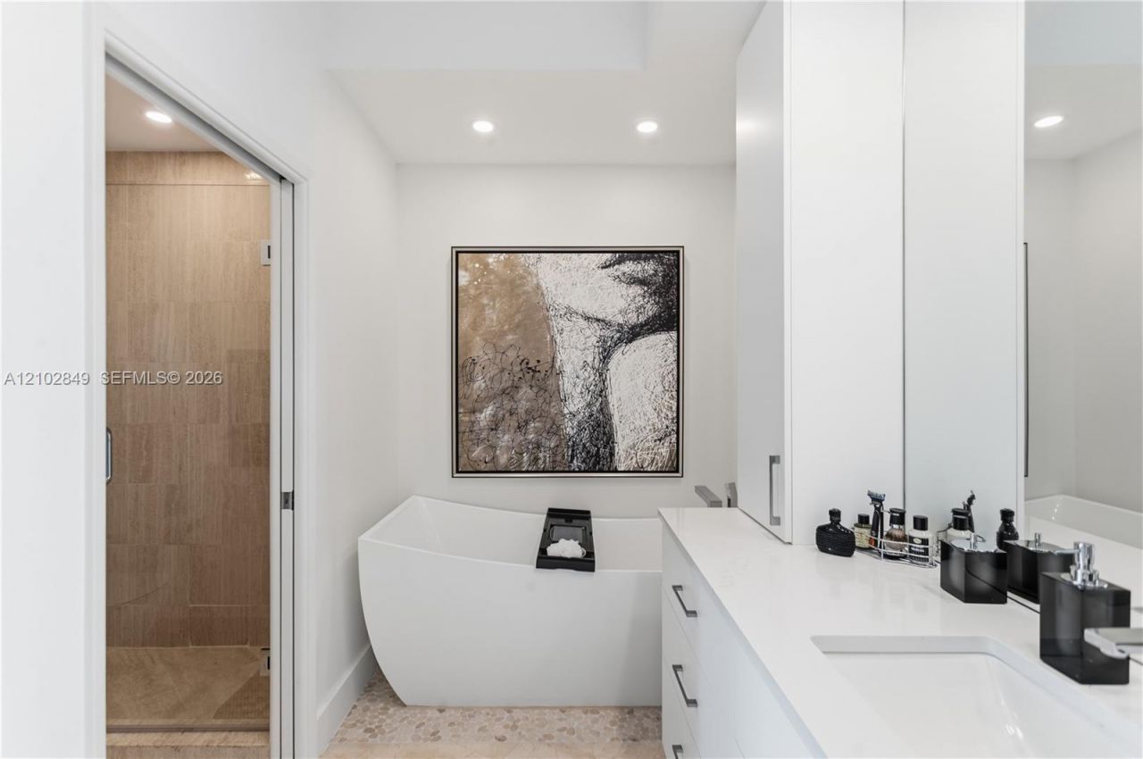 3600 Mystic Pointe Dr , Unit PH-16, Aventura, FL 33180 Photo