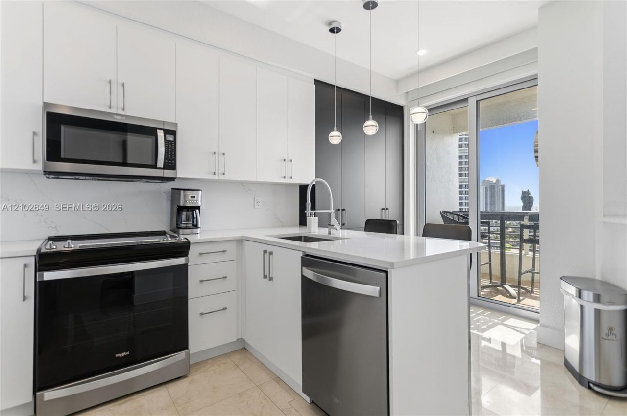 3600 Mystic Pointe Dr , Unit PH-16, Aventura, FL 33180 Photo