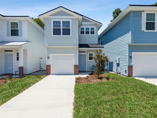 913 S 7TH Street, Fernandina Beach, FL 32034