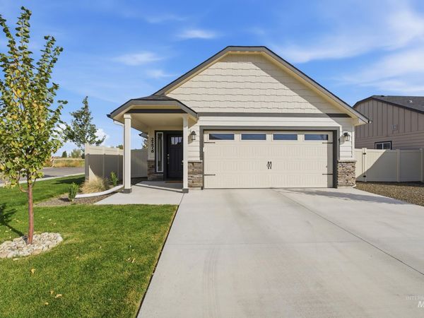 2276 E Cave Falls St, Kuna, ID 83634