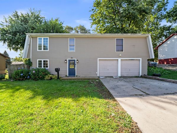 305 Friendly Drive, Marshalltown, IA 50158