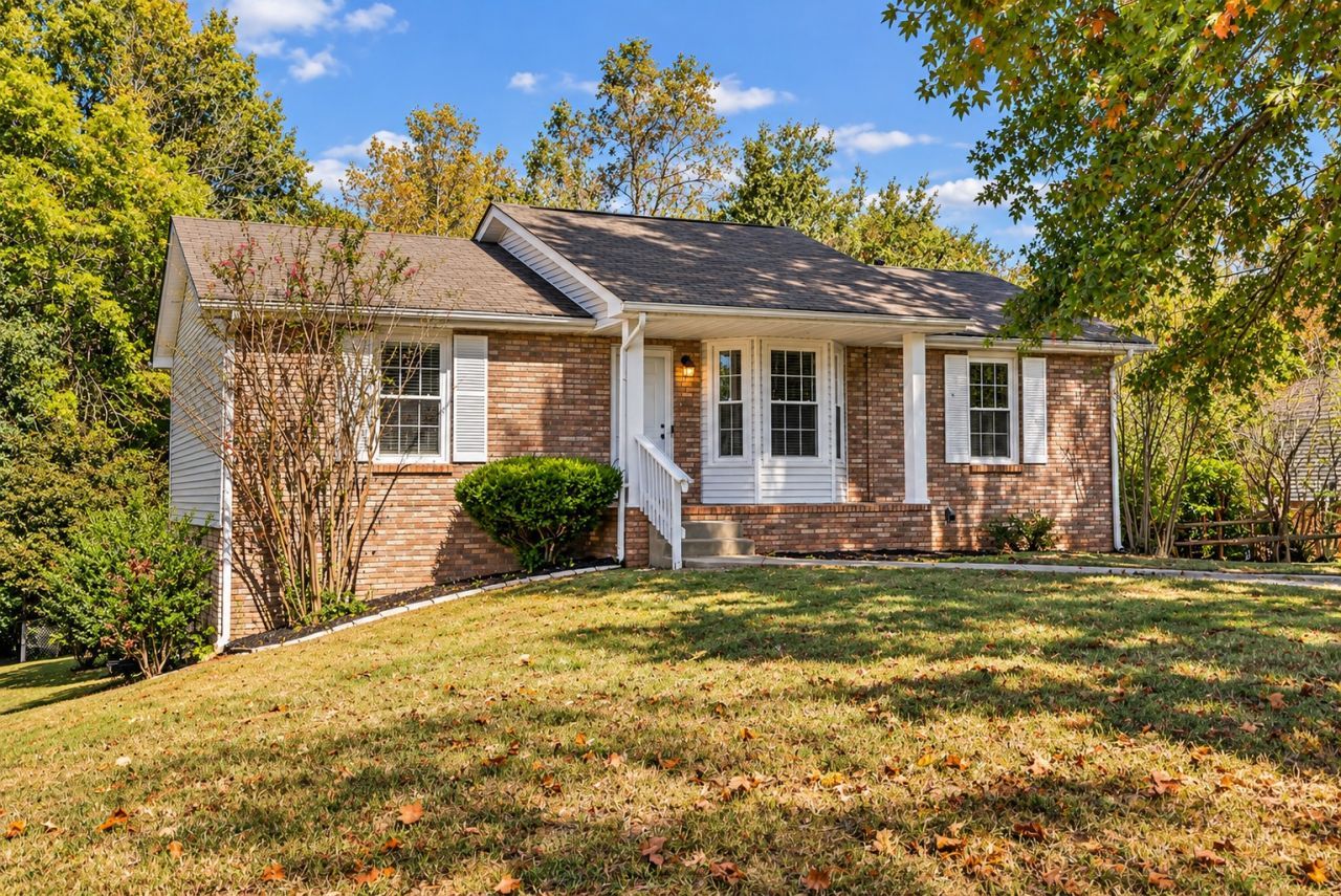 740 Acorn Dr Clarksville, TN 37043