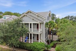 736 Stucco Lane photo 4