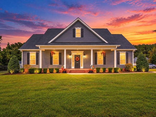 939 Maple St. , Aynor, SC 29511
