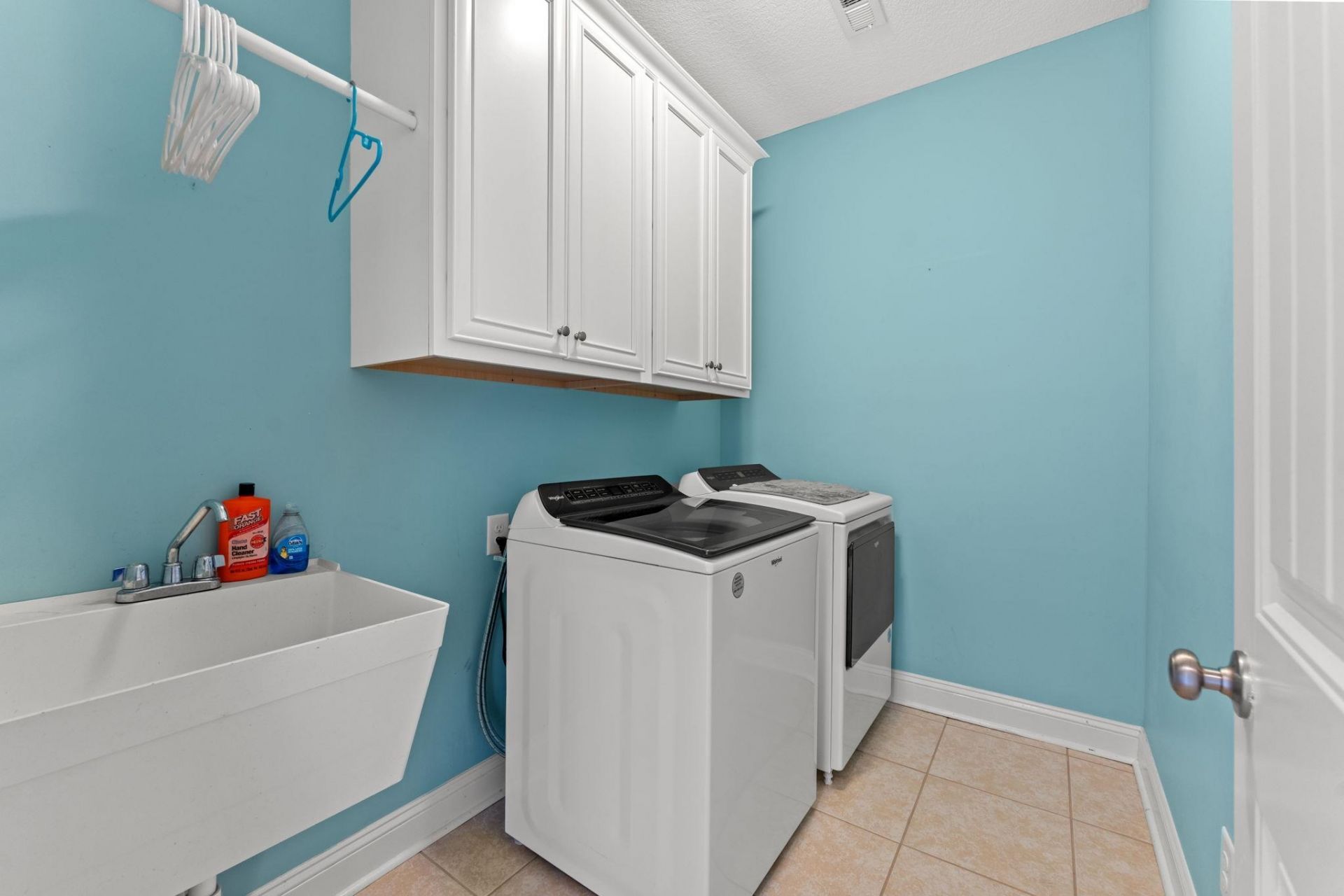 939 Maple St.  Photo 29