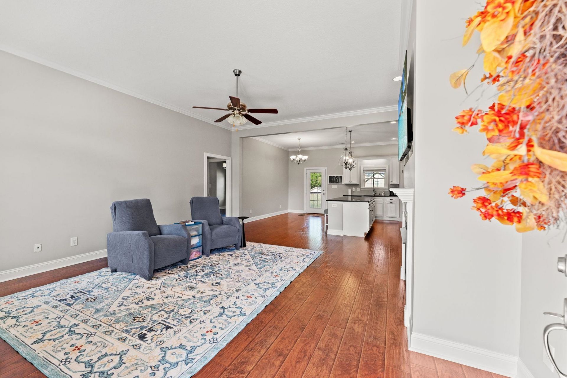 939 Maple St.  Photo 8