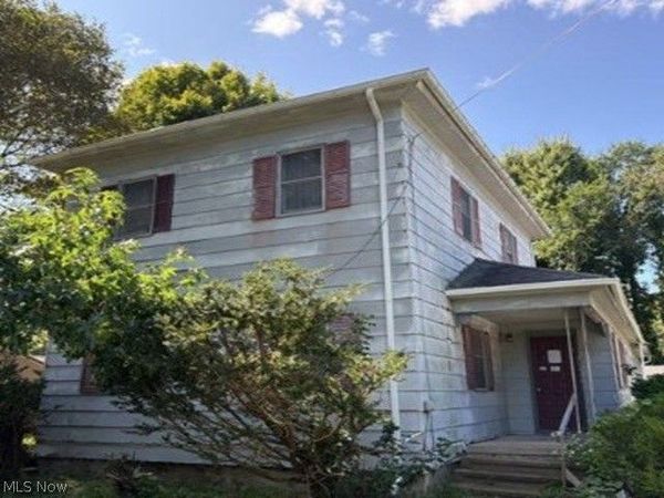 403 S Amboy Road , Conneaut, OH 44030