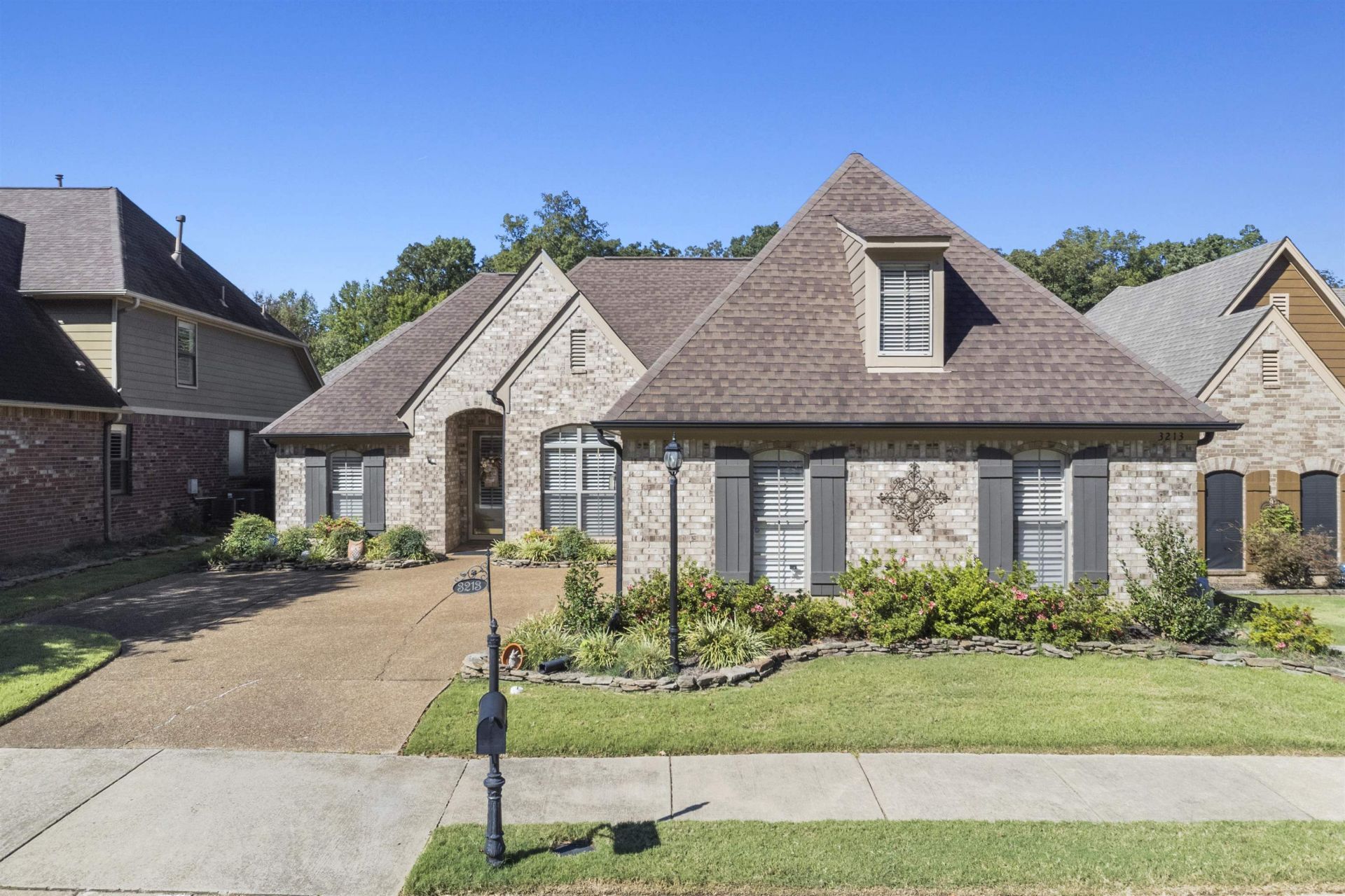 3213 Woodmeade Ln, Lakeland, TN 38002 Main Photo