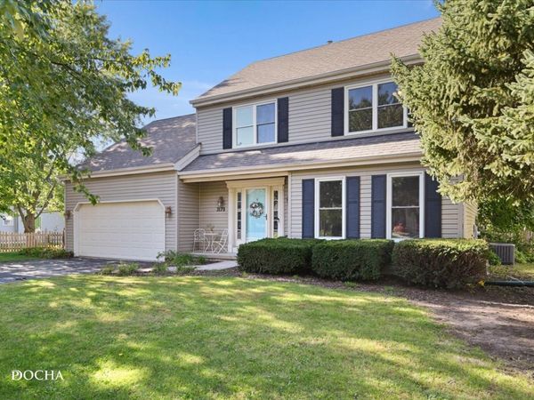 3179 Village Green Drive , Aurora, IL 60504