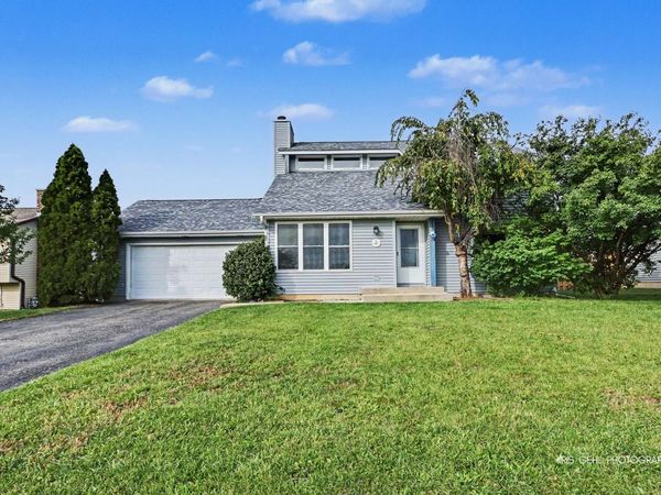 738 Monroe Drive , Lindenhurst, IL 60046