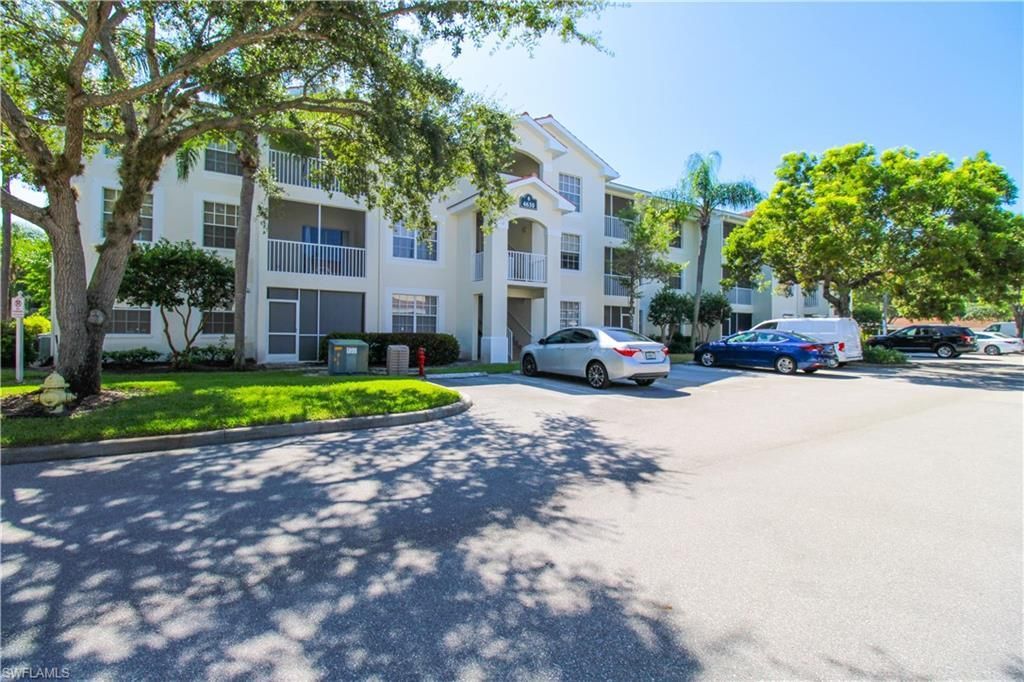 4630 Saint Croix Ln , Unit 827, Naples, FL 34109 Photo