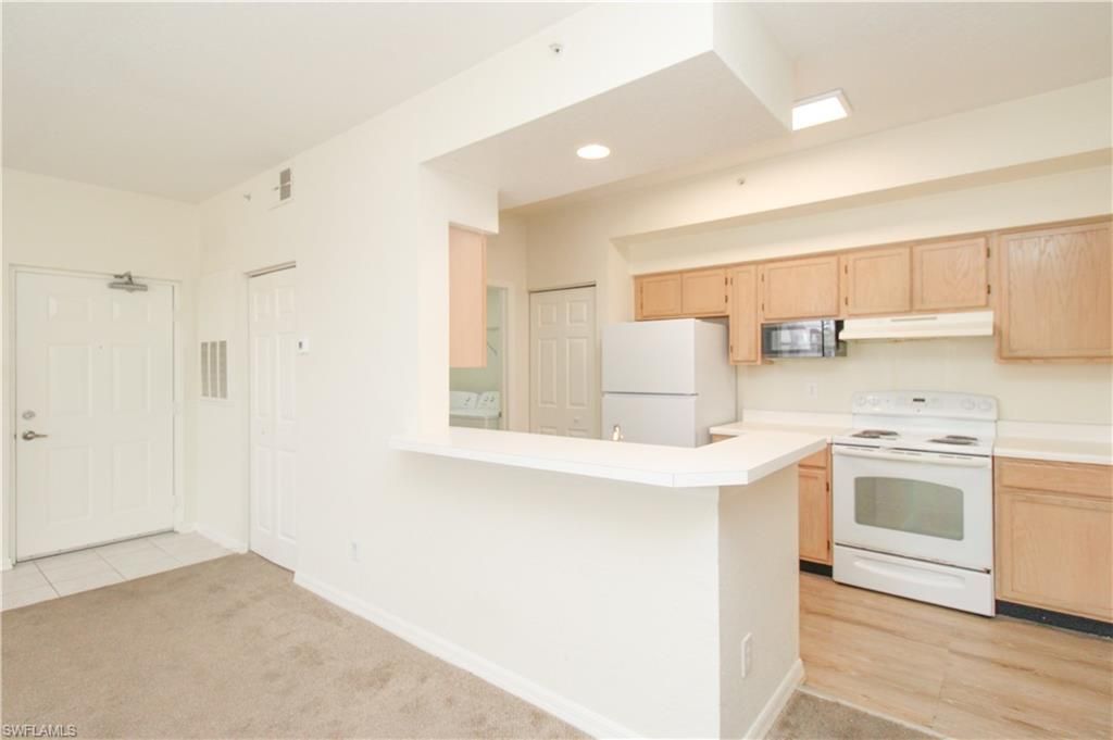 4630 Saint Croix Ln , Unit 827, Naples, FL 34109 Photo