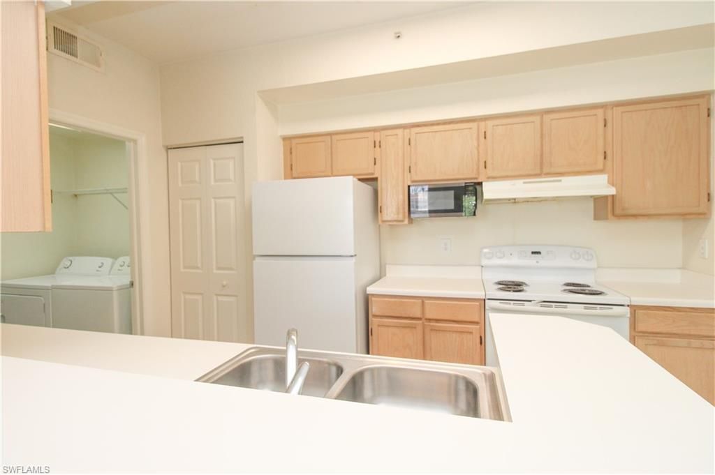 4630 Saint Croix Ln , Unit 827, Naples, FL 34109 Photo