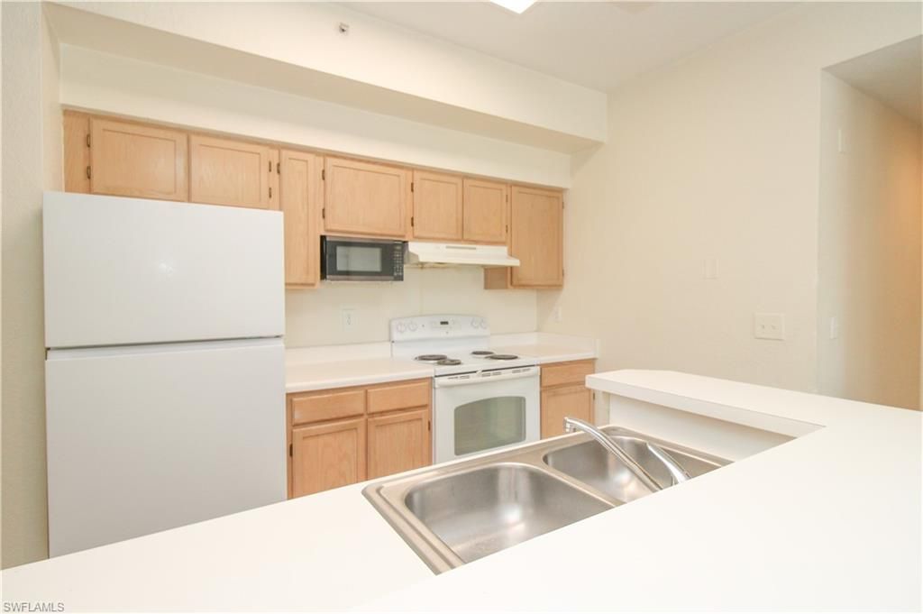4630 Saint Croix Ln , Unit 827, Naples, FL 34109 Photo