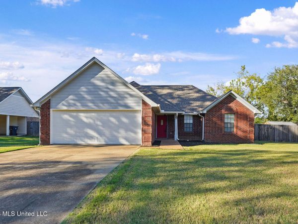 390 Shady Grove Drive, Hernando, MS 38632