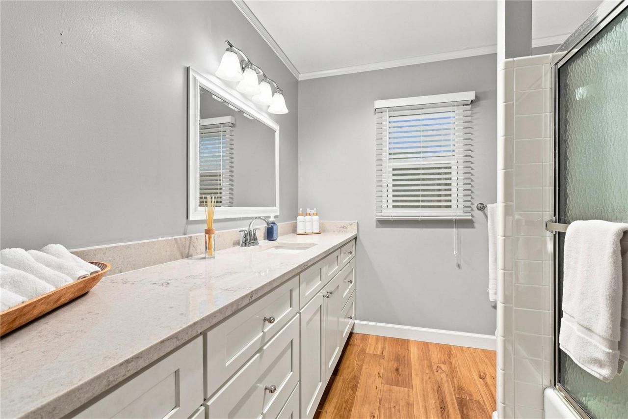 700 Longboat Court , Longboat Key, FL 34228 Photo